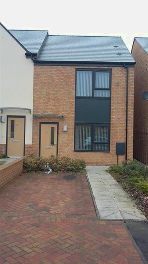 3 Bedroom Terraced House To Rent In Rodway Close, Birmingham, B19