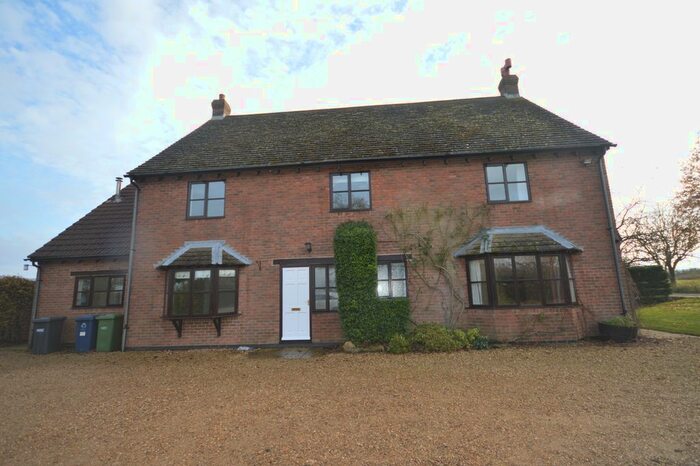 4 Bedroom Detached House To Rent In Oundle Road, Chesterton, Peterborough, PE7