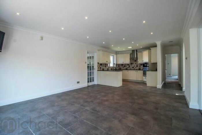5 Bedroom Detached Bungalow To Rent In Great Tey Road, Little Tey, Colchester, CO6