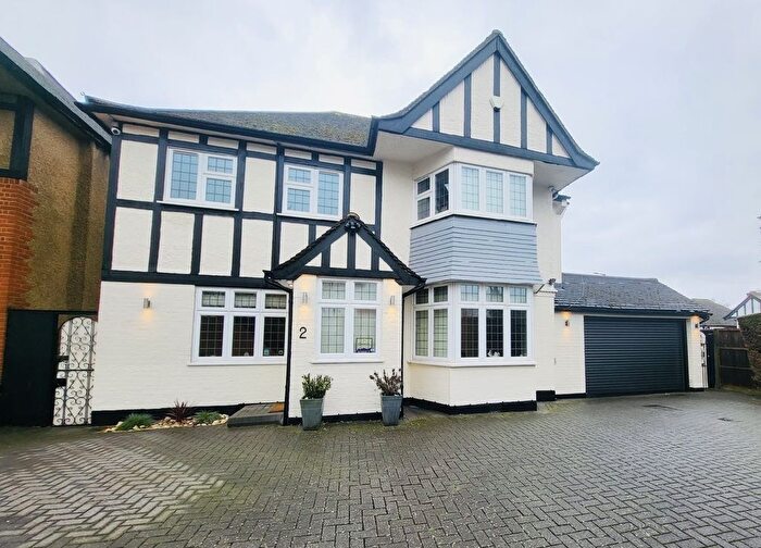 5 Bedroom Detached House For Sale In Hazel Gardens, Edgware, HA8