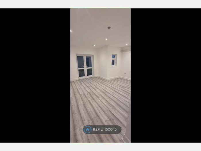 Studio To Rent In Holmstall Avenue, Edgware, HA8