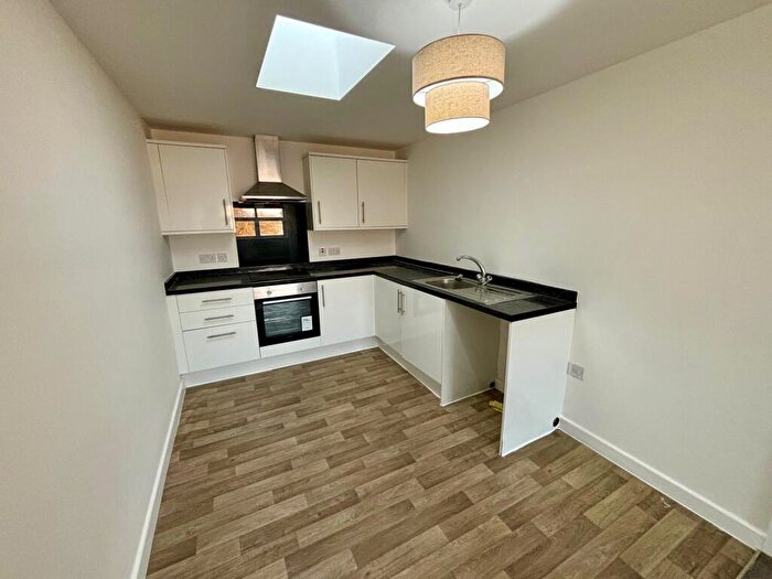 2 Bedroom Flat To Rent In Halewood Avenue, Kenton, NE3