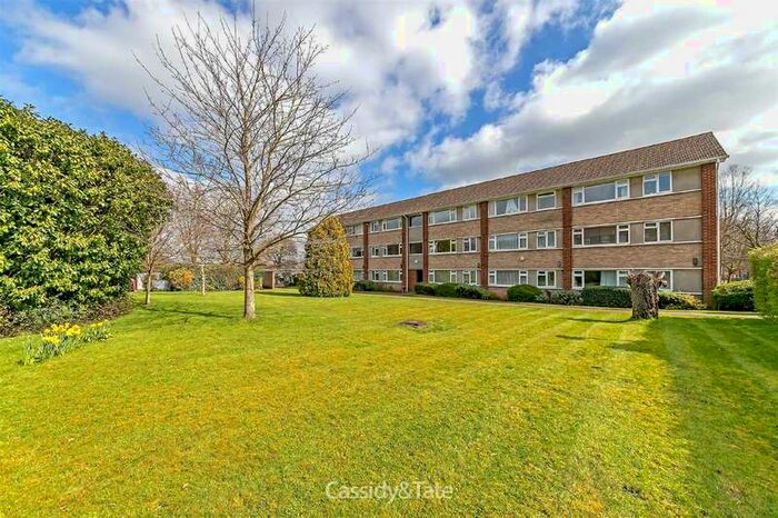 1 Bedroom Maisonette Flat To Rent In Hughenden Road, Marshalswick, St. Albans, AL4