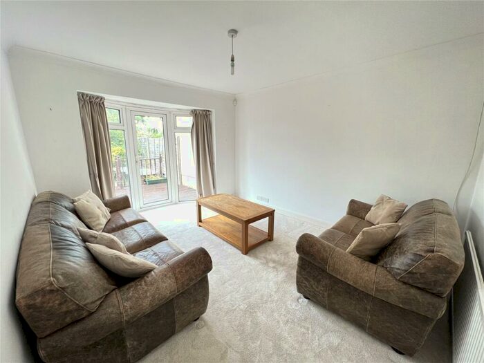 4 Bedroom Semi-Detached House To Rent In Sherrards Way, Barnet, Hertfordshire, EN5