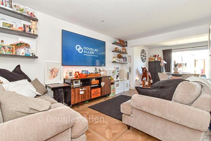 3 Bedroom Terraced House For Sale In Ruskin Path, Wickford, Essex, SS12