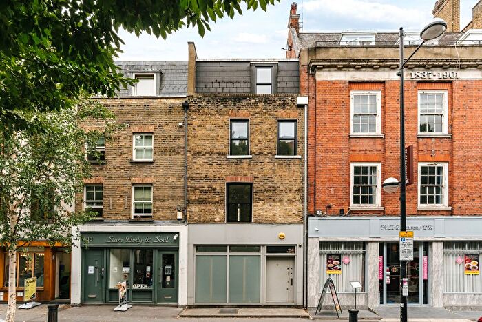 4 Bedroom Terraced House For Sale In Chalton Street, London, NW1
