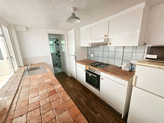 4 Bedroom House To Rent In Padwell Road, Southampton, SO14