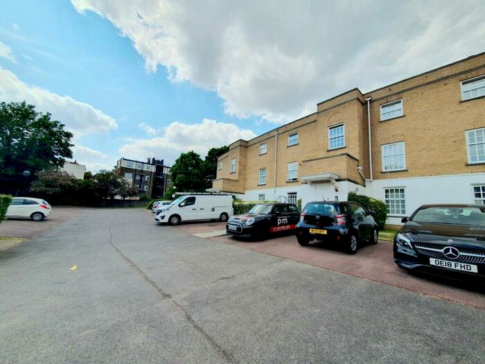 1 Bedroom Flat To Rent In Leigh Hunt Drive, Southgate, N14