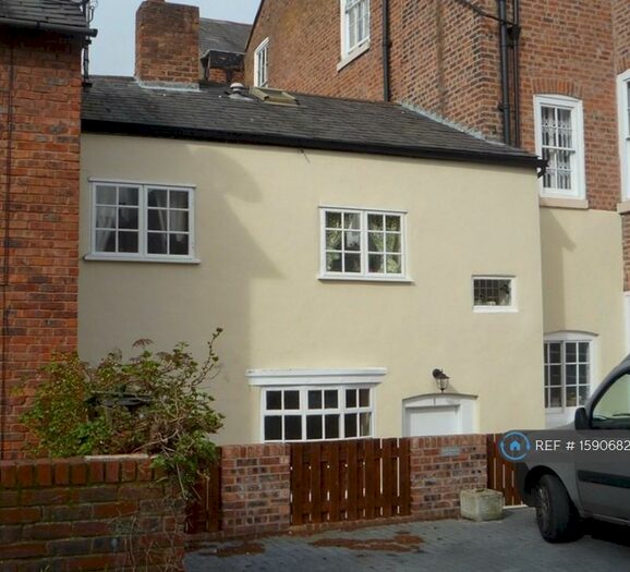 2 Bedroom Terraced House To Rent In Kings Court, Chester, CH1