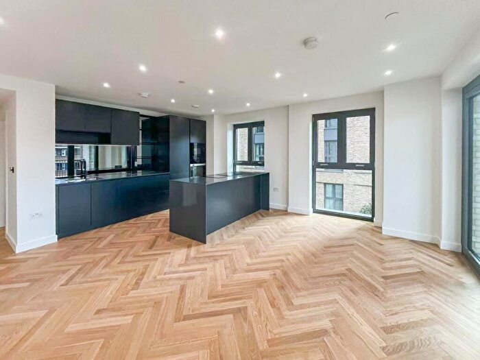 2 Bedroom Flat To Rent In Dragonfly Walk London, N4