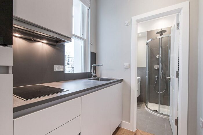 Studio To Rent In Warwick Road, London, SW5