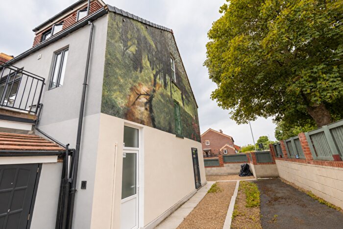 2 Bedroom Apartment To Rent In Stainbeck Road, Leeds, LS7