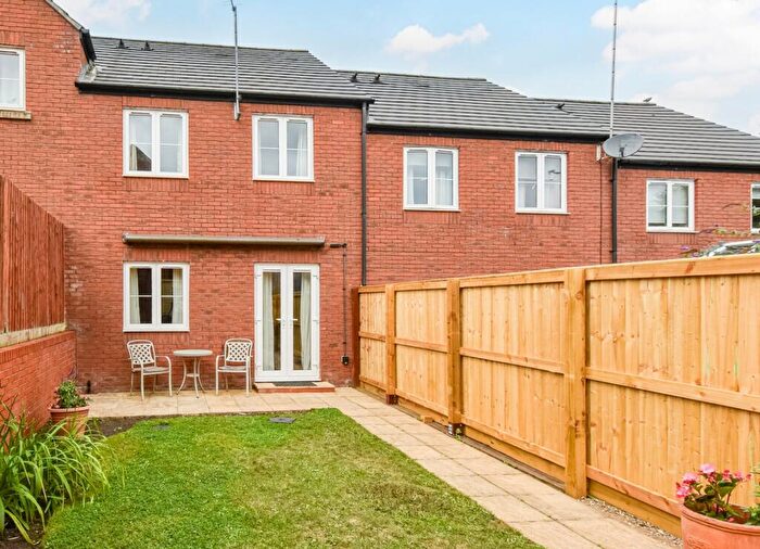3 Bedroom Terraced House For Sale In Vespasian Road, Marlborough, Wiltshire, SN8