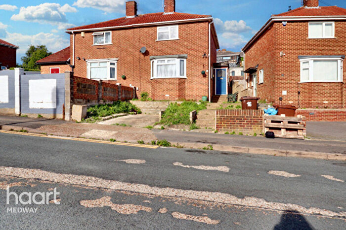 3 Bedroom Semi Detached House For Sale In Copperfield Road, Rochester, ME1