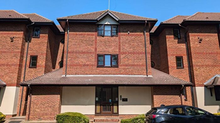 2 Bedroom Apartment For Sale In Osbourne Road, Dartford, Kent, DA2