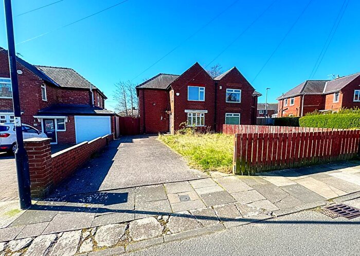 3 Bedroom Semi Detached House For Sale In Queens Crescent, Wallsend, NE28