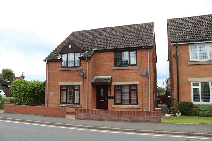 2 Bedroom Semi-Detached House For Sale In Walnut Cottages, Yorkshire Side, Eastoft, North Lincolnshire, DN17