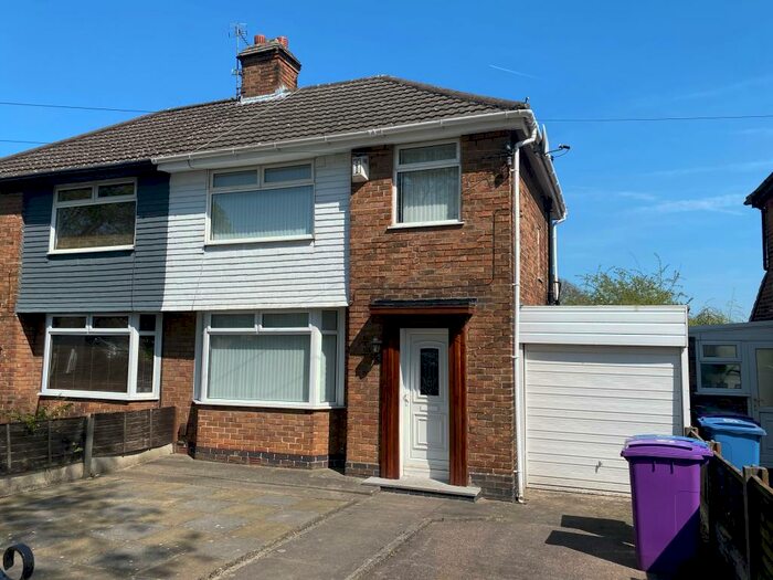 3 Bedroom Semi-Detached House To Rent In Bowland Avenue, L16