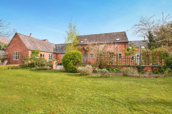 4 Bedroom Barn Conversion For Sale In Manor Lane, Bredons Norton, Tewkesbury, Gloucestershire, GL20