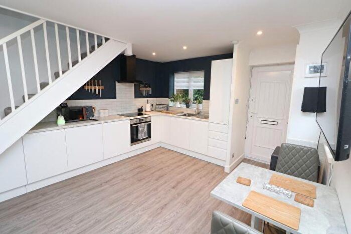 1 Bedroom End Of Terrace House To Rent In Christie Close, Chatham, ME5