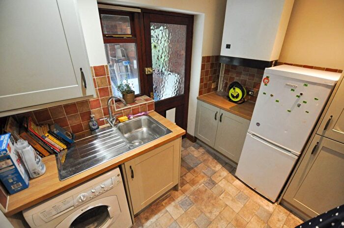 4 Bedroom Detached House For Sale In New Road, Lytchett Minster, Poole, BH16
