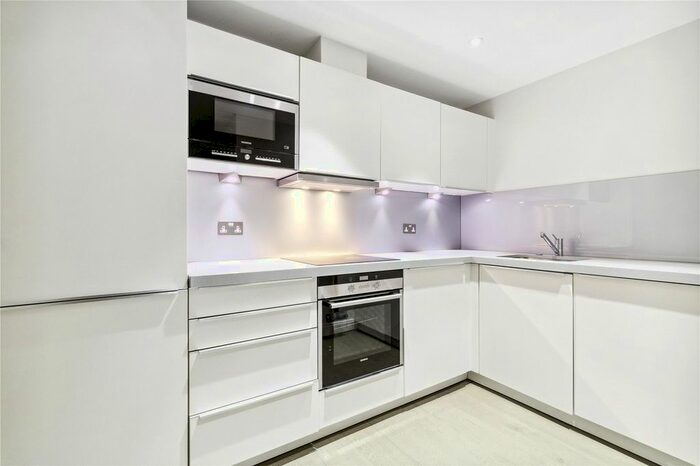 1 Bedroom Flat To Rent In Fulham Road, Chelsea, London, SW10