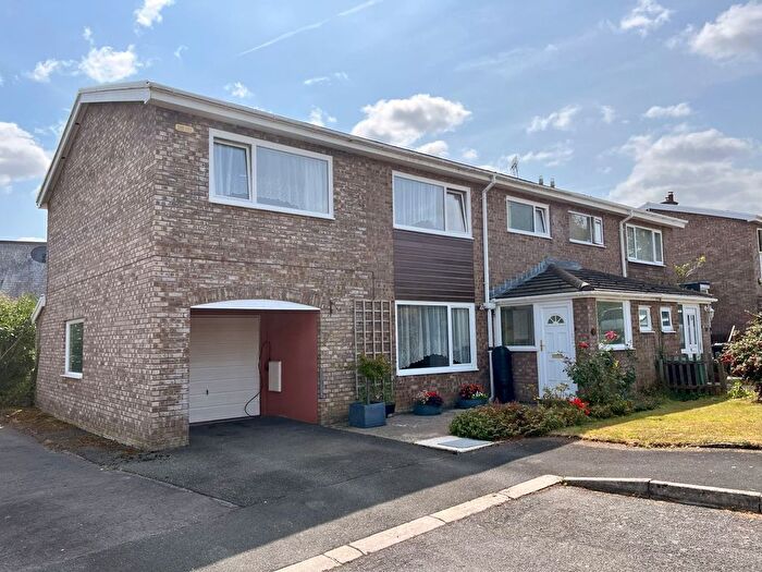 5 Bedroom Semi-detached House For Sale In Church Close, Llangynidr, Crickhowell, NP8