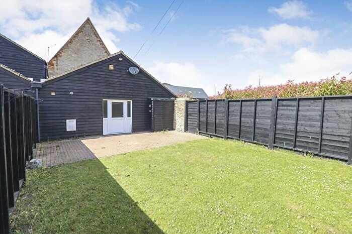 2 Bedroom Bungalow To Rent In Flat, Knuston Road, NN29