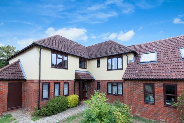 1 Bedroom Apartment To Rent In Biscoe Court, Wheatley, OX33
