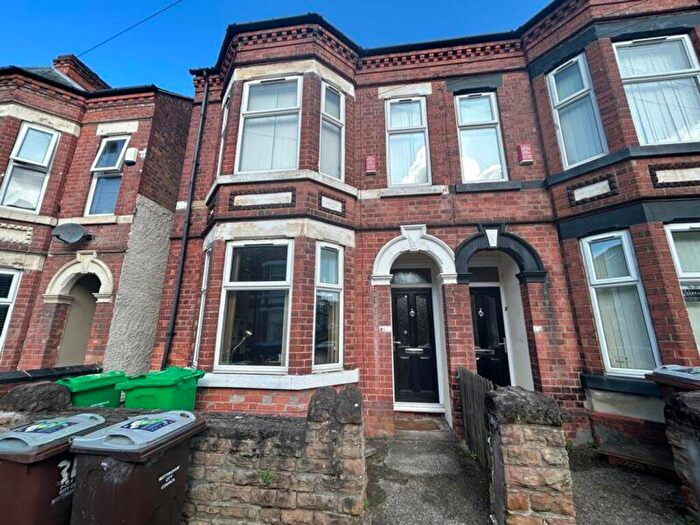 5 Bedroom House To Rent In Johnson Road, Nottingham, NG7