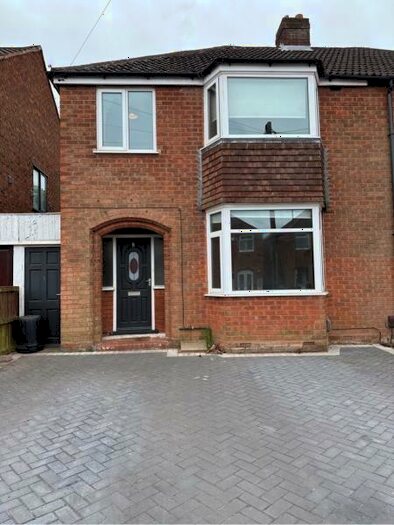 3 Bedroom Terraced House To Rent In Edward Road, B14