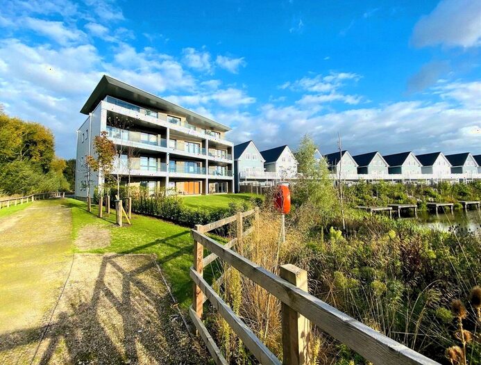 2 Bedroom Flat To Rent In Champlain Street, Reading, Berkshire, RG2