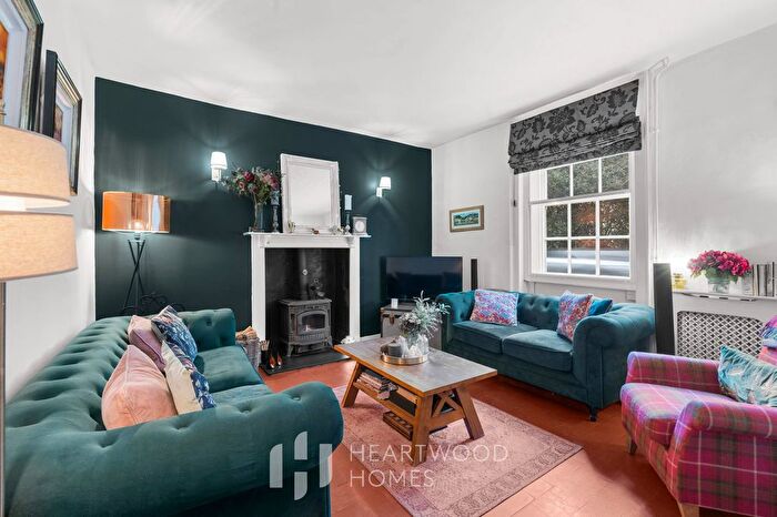 4 Bedroom Detached House For Sale In Beechtree Cottage, Hemel Hempstead Road, HP3