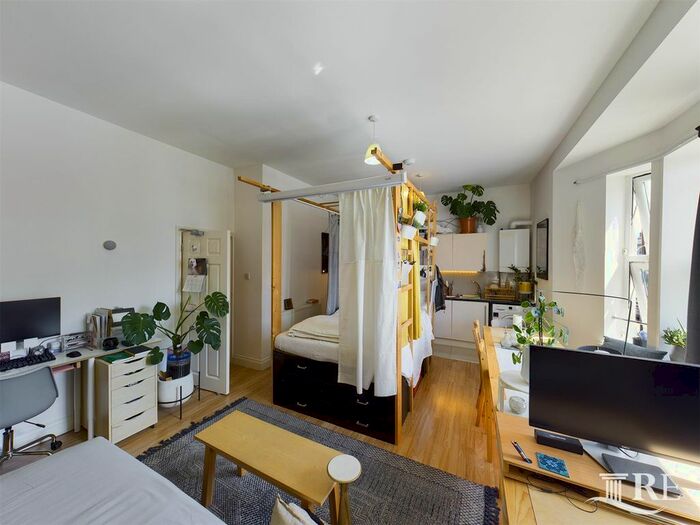 Studio To Rent In The Vale, London, W3