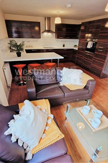 3 Bedroom Apartment To Rent In Bowling Green Street, Leicester, Leicestershire, LE1