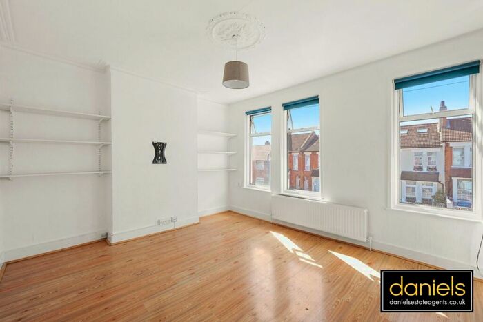 1 Bedroom Flat To Rent In Rucklidge Avenue, Harlesden, London, NW10