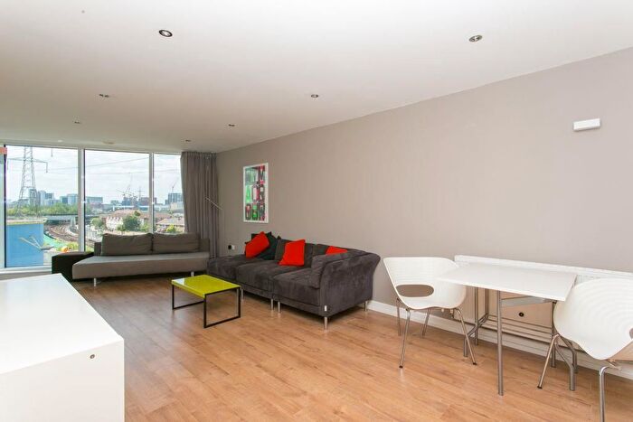 1 Bedroom Flat To Rent In Ross Apartments, Royal Victoria Dock, E16