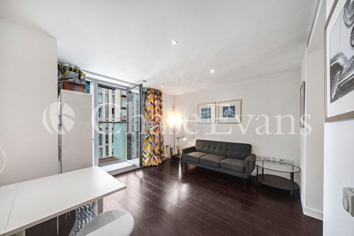 1 Bedroom Flat To Rent In Pan Peninsula Square, Canary Wharf, London, E14