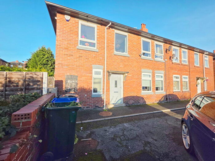 3 Bedroom Semi Detached House For Sale In Highfield Avenue, Worsbrough, Barnsley, S70