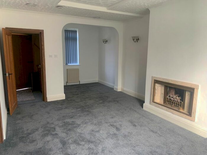 3 Bedroom Semi-Detached House To Rent In Maple Avenue, Eccles, Manchester M30