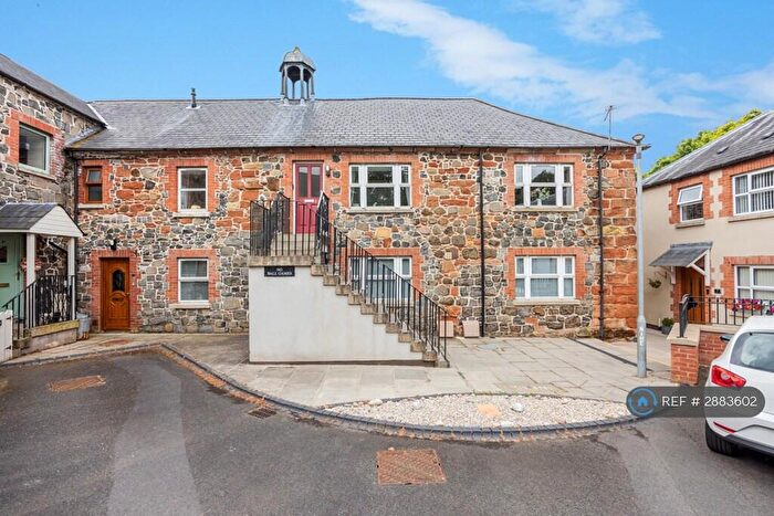 2 Bedroom Flat To Rent In Seymour Hill Mews, Dunmurry, Belfast, BT17