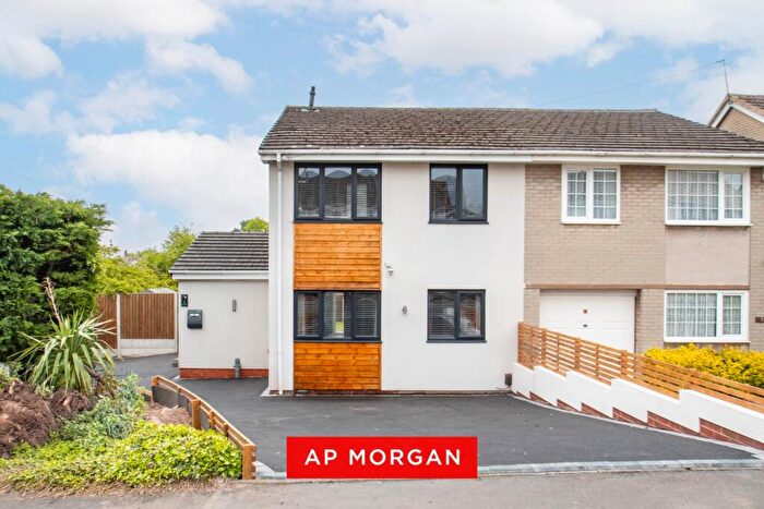 3 Bedroom Semi-Detached House For Sale In Herondale Road, Norton, Stourbridge, West Midlands, DY8