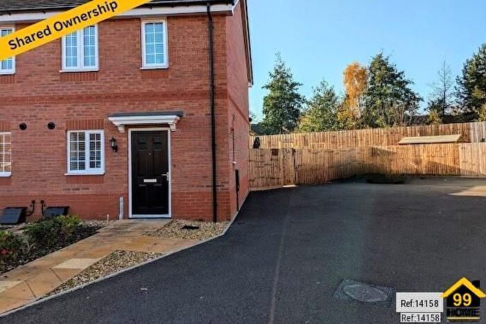 2 Bedroom Semi-Detached House For Sale In Mercer Avenue, Worcester, Worcestershire, WR5