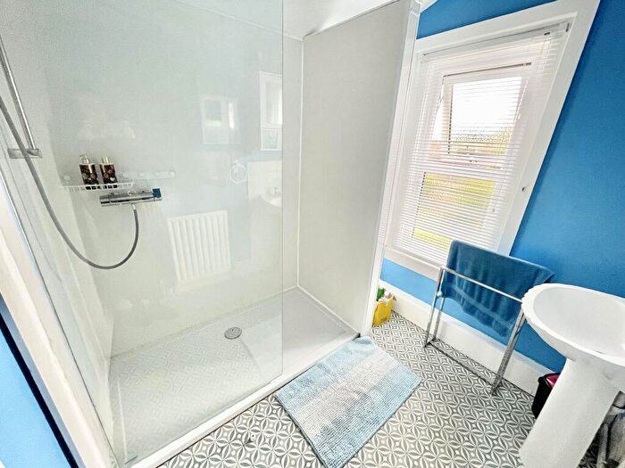 2 Bedroom End Of Terrace House To Rent In High Street, Garlinge, Kent, CT9