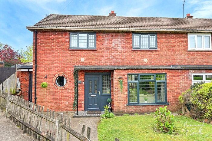 3 Bedroom Semi Detached House For Sale In Beaconfield Road, Epping, CM16