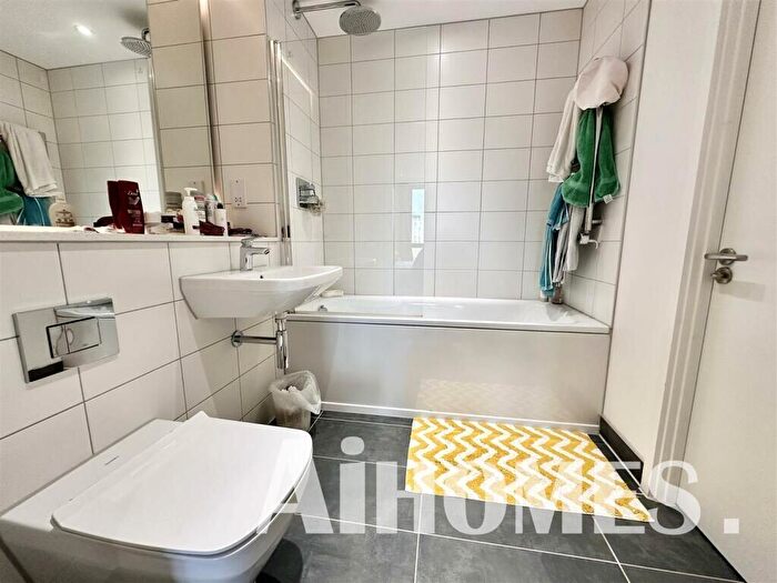 1 Bedroom Flat For Sale In Block C, Hulme Street, Salford, M5
