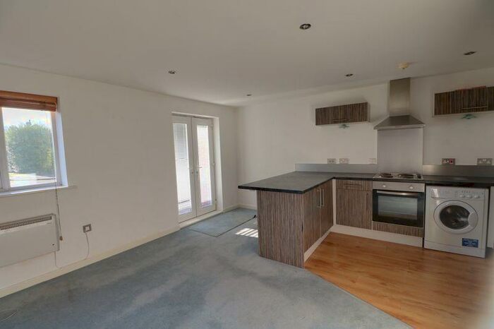 1 Bedroom Flat To Rent In Ampleforth Grove, Hull, HU5