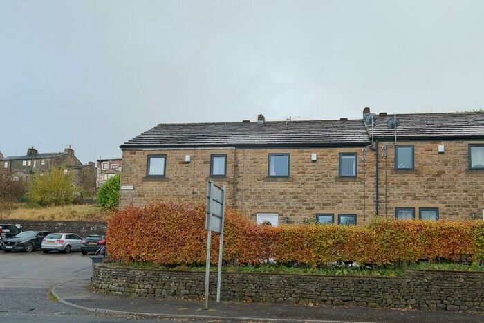 3 Bedroom Terraced House To Rent In Moorview Close, Foulridge, BB8