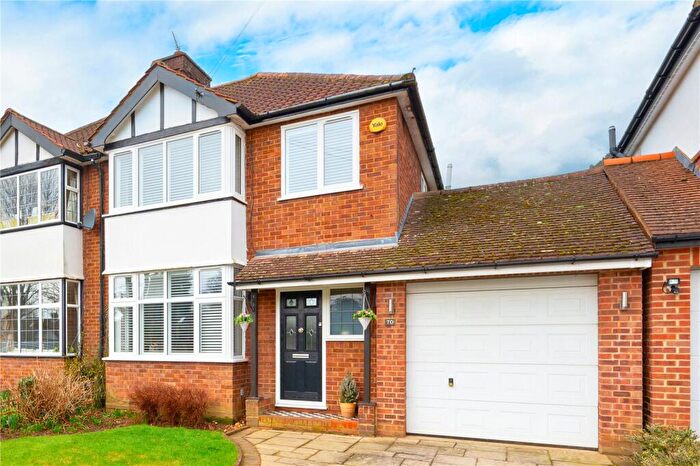 3 Bedroom Semi Detached House For Sale In Stanley Avenue, St. Albans, Hertfordshire, AL2