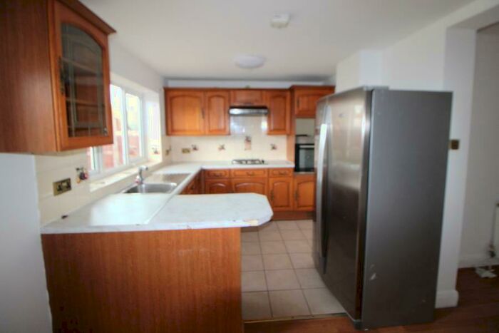 3 Bedroom Terraced House To Rent In Hadleigh Road, Edmonton, N9